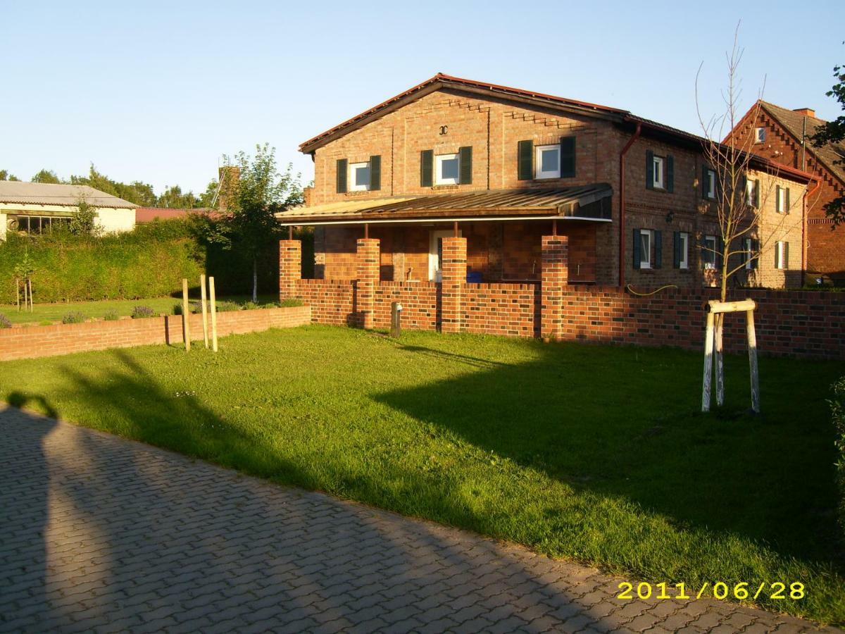 B & B Gross Methling Dargun ภายนอก รูปภาพ